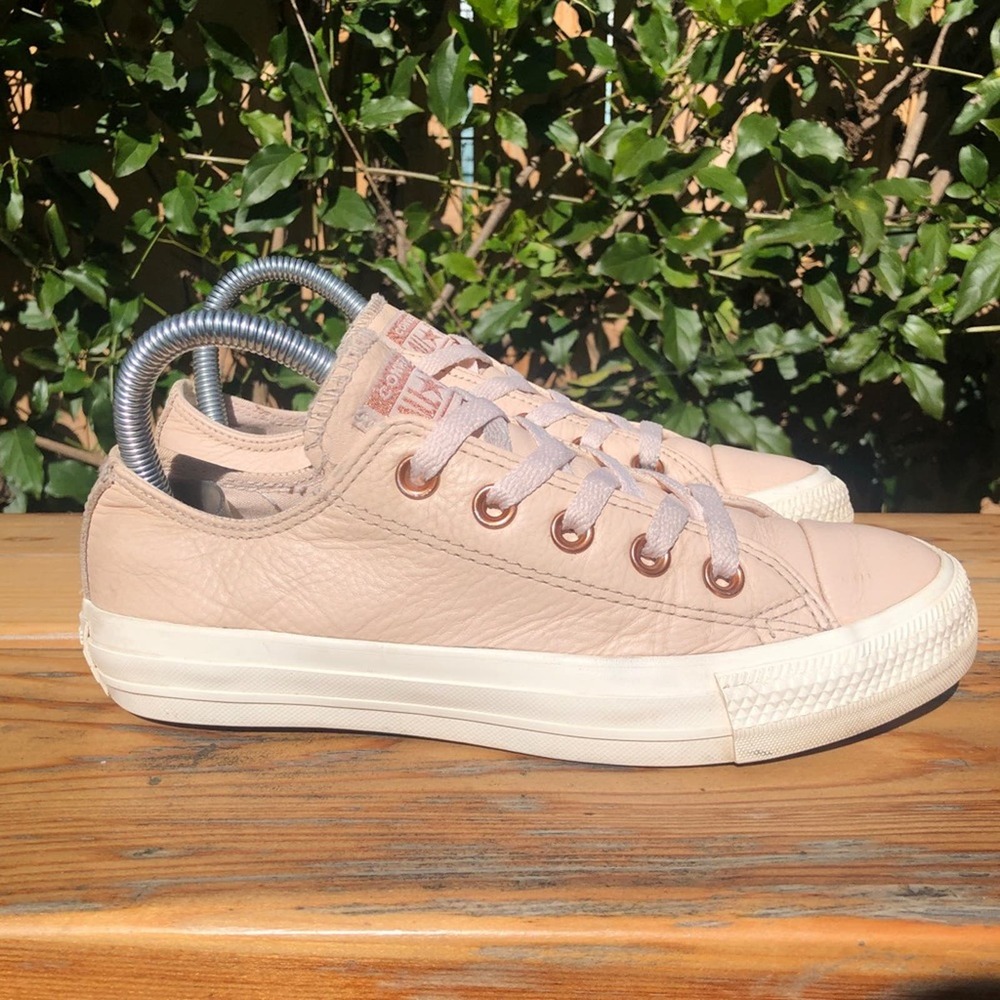 Converse Chuck Taylor All Star OX Pink Sneakers Womens size 5.5 Casual Leather